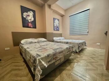 Staycation NETFLIX WIFI THOUSAND CABLE CHANNELS GAMES AND BOARD GAMES FIBER NET COZY COMFY STAY RELAX, Manila (fotografie 4)
