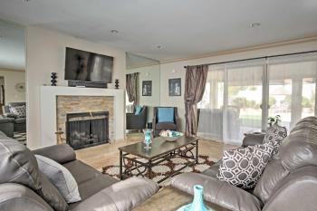 Stunning Home with Private Oasis - 1 half Mile to Strip, Las Vegas (foto 3)