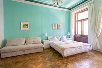 For celebrations spacious 3BDR apartment with balcony, Прага (фото 3)