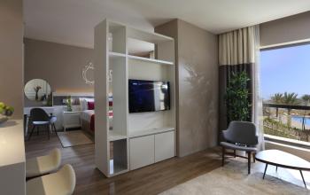 Ramada Hotel, Suites and Apartments by Wyndham Dubai JBR, Dubai (photo 5)
