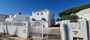 Oura - Large Villa - Private Pool - 5 Bedrooms, Албуфейра (фото 3)