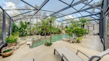 Oasis by the Sea Beach Front Community - Luxurious Pool Spa Home with Waterfall - Sleeps 10 - Come, Palm Coast (photo 5)