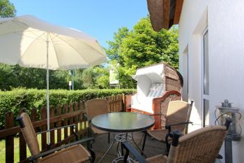 strandnah mit Terrasse, gratis Nutzung vom AHOI Erlebnisbad und Sauna in Sellin - Strandhaus Mönchgut FeWo09, Lobbe (photo 4)