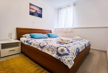 Stone House Varos Apartments, Split (photo 2)