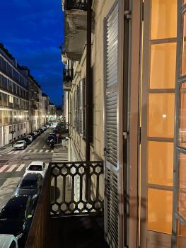 La Casa di Ringhiera - silenzioso appartamento di charme con balcone nel quadrilatero romano, Turín (fotografie 2)