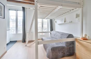 Pretty Mezzanine Studio in the Heart of Paris (2F), París (foto 2)