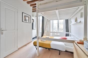 Pretty Mezzanine Studio in the Heart of Paris (2F), París (foto 5)