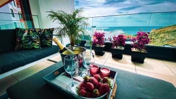 SUPER SIX - Brand New Seaview in Costa Del Sol, Fuengirola (photo 2)