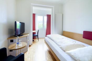 Swiss Star Irchel - Self Check-In, Curych (fotografie 4)