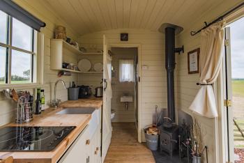 Rumwold by Bloom Stays, Ashford (photo 2)