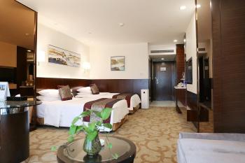 WuHu XingBai JinLing Hotel, Wuhu (photo 2)