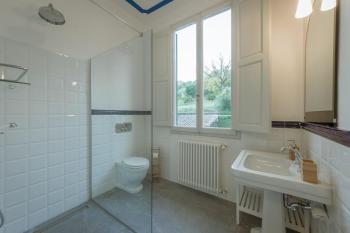4bdrm elegant apartm in Private Estate, shared Swimmingpool, Maze Garden, Florence (photo 2)