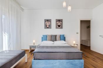 GuestHost - Residenza dei Poeti - Roomy and Modern Flat, Palermo (fotografie 2)