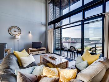 Point Bay - Super Stylish for Less, Durban (fotografie 2)