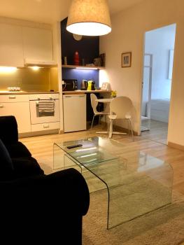 Cool & Central 2 bedroom in heart of Eaux-vives, Женева (фото 3)