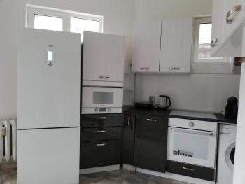 TOP CENTER spacious apartment with free parking, София (фото 4)