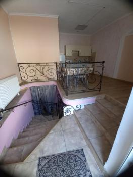 Двухярусная квартира в центре Мукачева, улица Мира, Mukácheve (foto 3)