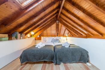 Home in Porto - Cozy 2BR Duplex by LovelyStay, Porto (fotografie 3)