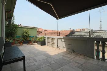 Lacaralele1, Milan (photo 3)