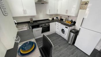 Contractor Accommodation Birmingham Large 6BR Free Parking, Birmingham (photo 5)