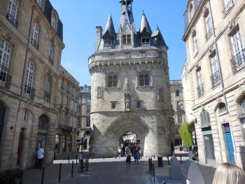 Beautiful Old property in Bordeaux Center, Burdeos (foto 2)