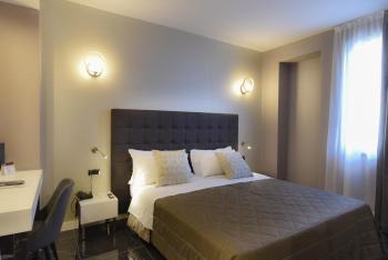 Magri's Hotel, Naples (photo 5)