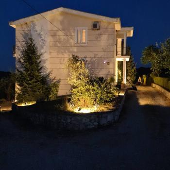 Kasneci Residence Countryside Villa with a pool, Tirana (photo 2)