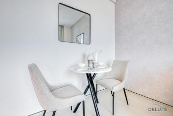 Modern 1BR Oasis in Prime Location, Book Now by Deluxe Holiday Homes, Dubaj (fotografie 4)