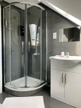 Modern & Cosy 2-Bed Apartment Near NEC, Airport & JLR!, Birmingham (zdjęcie 3)