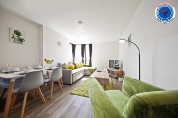 51 PERCENT OFF - LONG STAYS - PREMIUM EXECUTIVE APARTMENTS - SHERATON VIEW - CITY CENTRE - FOR FAMILIES , BUSINESS, LEISURE & RELOCATIONS - Free WiFi, Birmingham (Foto 2)