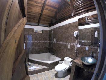 Arenal Oasis Eco Lodge & Wildlife Refuge, Fortuna (photo 4)