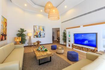 The S Holiday Homes - Stunning 5 Bedrooms Villa at the Palm Jumeirah with Private Beach and Pool, Dubai (photo 3)