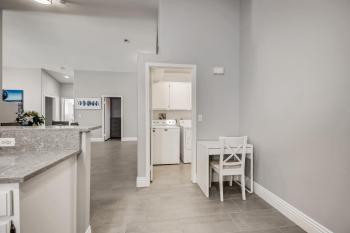 Luxurious House With A Pool, Spa, and Patio, Sleeps 6 Comfortably, Las Vegas (foto 5)