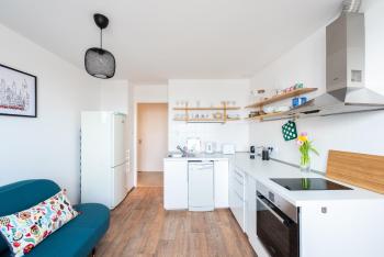 BRIGHT CHARMING Apt with TERRACE, PARKING & AirCo., Praha (fotografie 5)