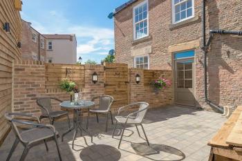 The Oldgate, Morpeth (photo 5)