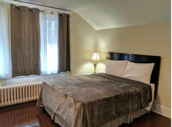 House in Niagara falls, Close to Clifton Hill, Casino and Horseshoe falls and with kitchen for 6 Guest, Niagara Falls (fotografie 3)