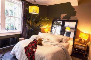 Grassmarket Old Town Boutique Apartment, Edinburgh (photo 5)