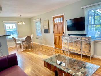 Rustling Leaves 2bd/1 ba Upstairs Parking/Laundry, Los Angeles (fotografie 5)