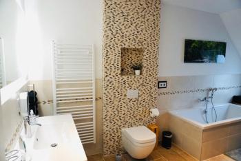 FeWo26 im Sagenharz - stilvolles Family-Apartment, 2 SZ, Klimaanlage, WLAN, Netflix & Free Parking, Thale (Foto 5)