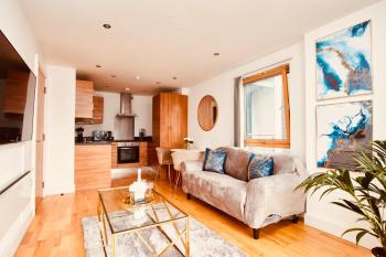 Deluxe City Centre Apt Free Parking River View Balcony, Leeds (Foto 4)