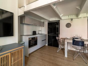 The Best Rent - Lovely loft with balcony near Piazza Vetra, Milan (photo 5)
