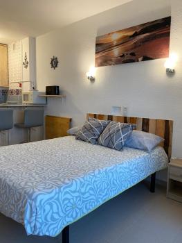 Stylish Fuengirola Studio with Panoramic Sea View, Fuengirola (Foto 2)