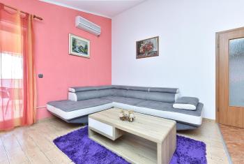 House Galizana 1962, Galižana (zdjęcie 3)