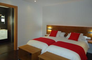 Apartamentos Turísticos Mauror, Granada (photo 5)