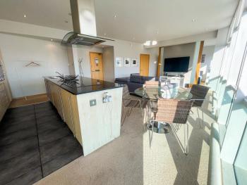 City Centre 2-Bed Apartment Parking Jacuzzi Bath, Glasgow (Foto 5)