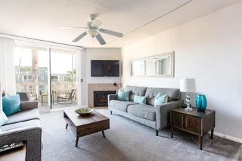3 Bedroom! - Complex is on the beach with huge pool, Oceanside (foto 5)