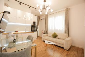 Miku Apartment-Stunning Apartment At Taiwan, Tirana (foto 2)