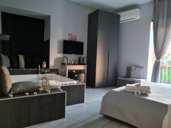 ESPOSITO PLAZA- ROOMS & SUITE, Neapel (Foto 5)