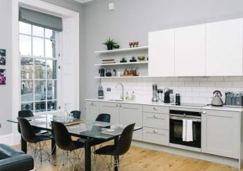 JOIVY Modern 1 bed flat next to Haymarket Station, Edinburgh (Foto 3)