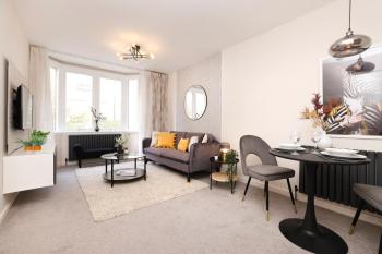 JOIVY Modern 1 bed Flat in West End, close to Princes Gardens, Edinburgh (photo 2)
